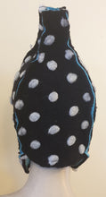 Load image into Gallery viewer, Black and White bobbly Stokie (turquoise lining)