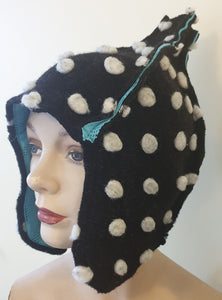 Black and White bobbly Stokie (turquoise lining)